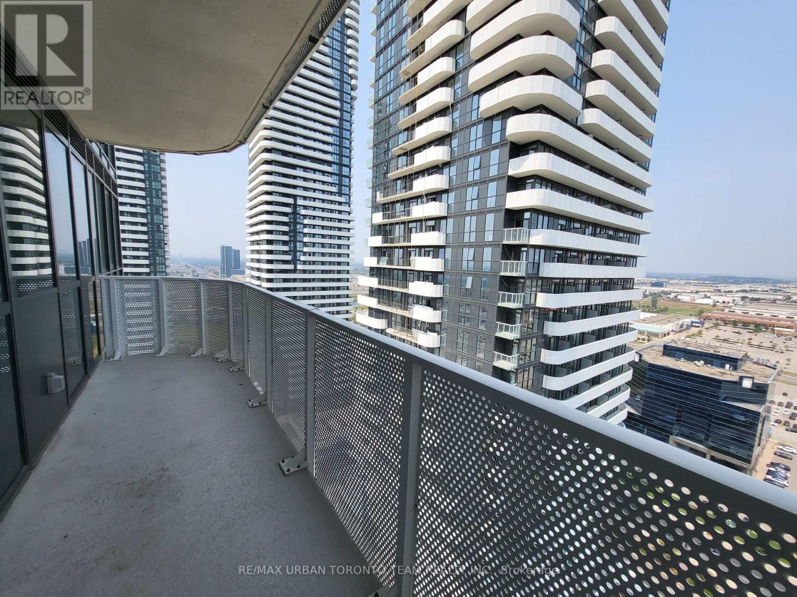 2703 - 28 Interchange Way, Vaughan, Ontario  L4K 0P8 - Photo 14 - N12722904