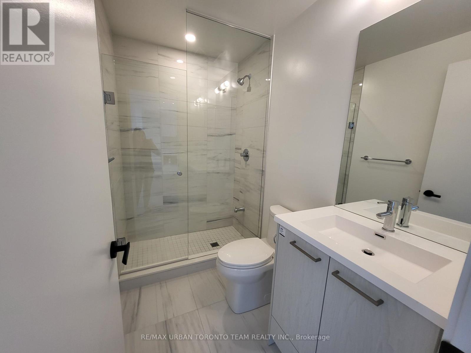 2703 - 28 Interchange Way, Vaughan, Ontario  L4K 0P8 - Photo 6 - N12722904