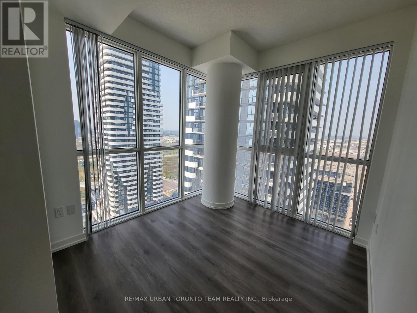 2703 - 28 Interchange Way, Vaughan, Ontario  L4K 0P8 - Photo 7 - N12722904