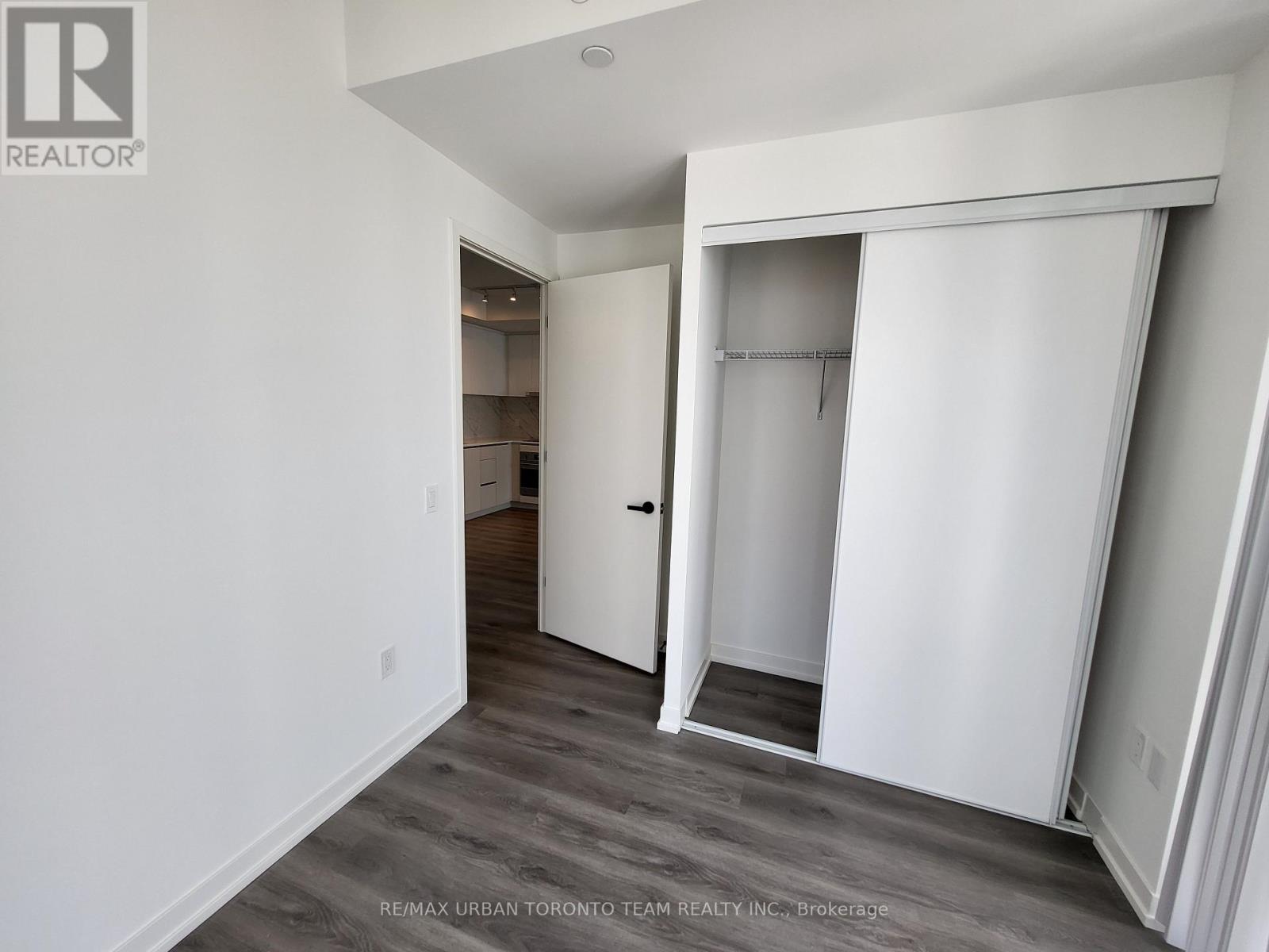 2703 - 28 Interchange Way, Vaughan, Ontario  L4K 0P8 - Photo 8 - N12722904