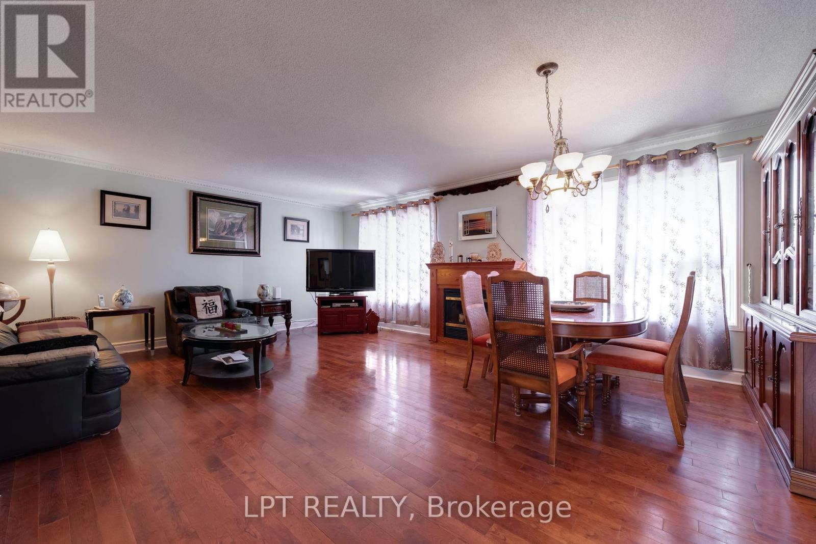1 Bay Court, Wasaga Beach, Ontario  L9Z 1P7 - Photo 3 - S12722906