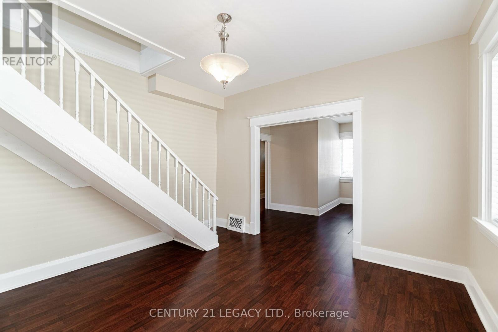 227 Queen Street W, Brampton (Downtown Brampton), Ontario  L6Y 1M6 - Photo 10 - W12722908