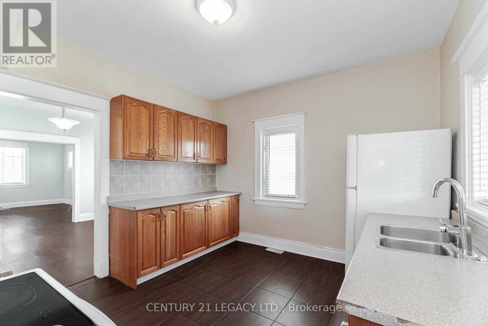 227 Queen Street W, Brampton (Downtown Brampton), Ontario  L6Y 1M6 - Photo 12 - W12722908