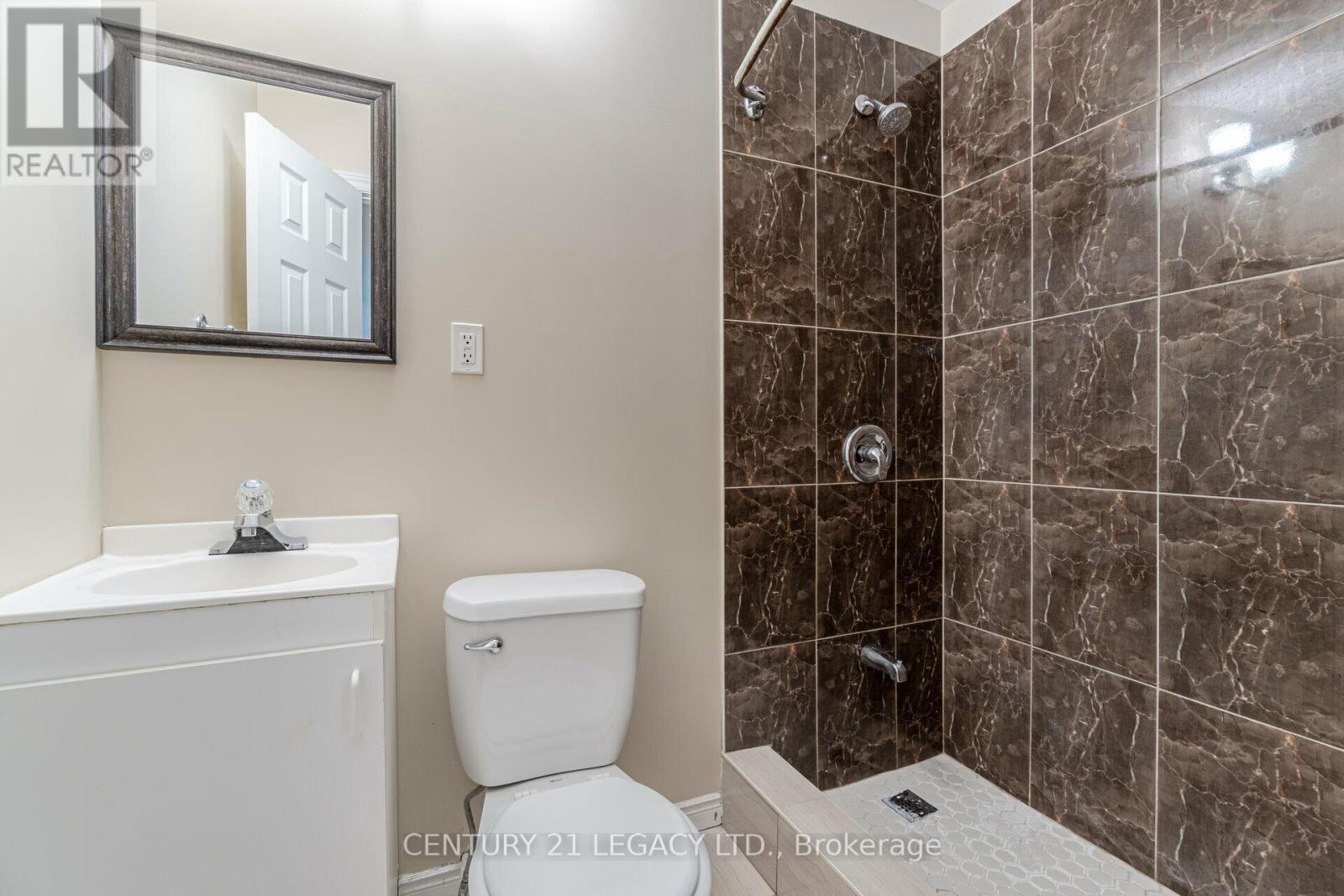 227 Queen Street W, Brampton (Downtown Brampton), Ontario  L6Y 1M6 - Photo 15 - W12722908