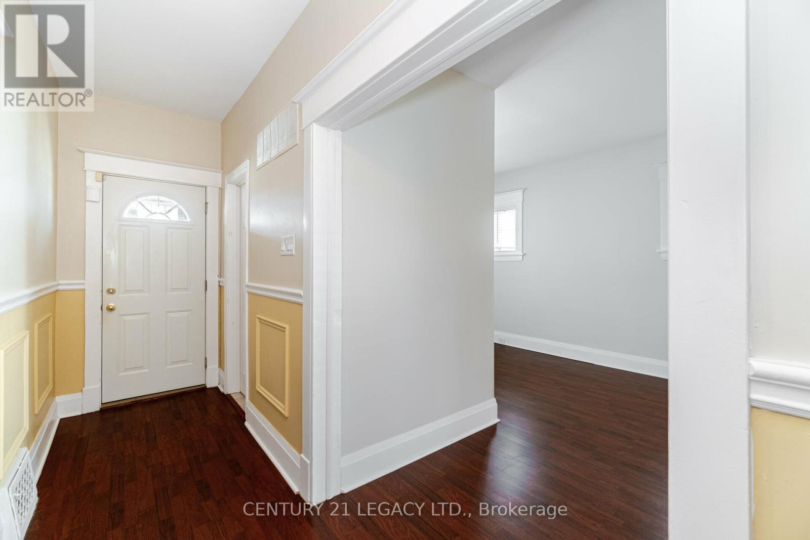 227 Queen Street W, Brampton (Downtown Brampton), Ontario  L6Y 1M6 - Photo 6 - W12722908