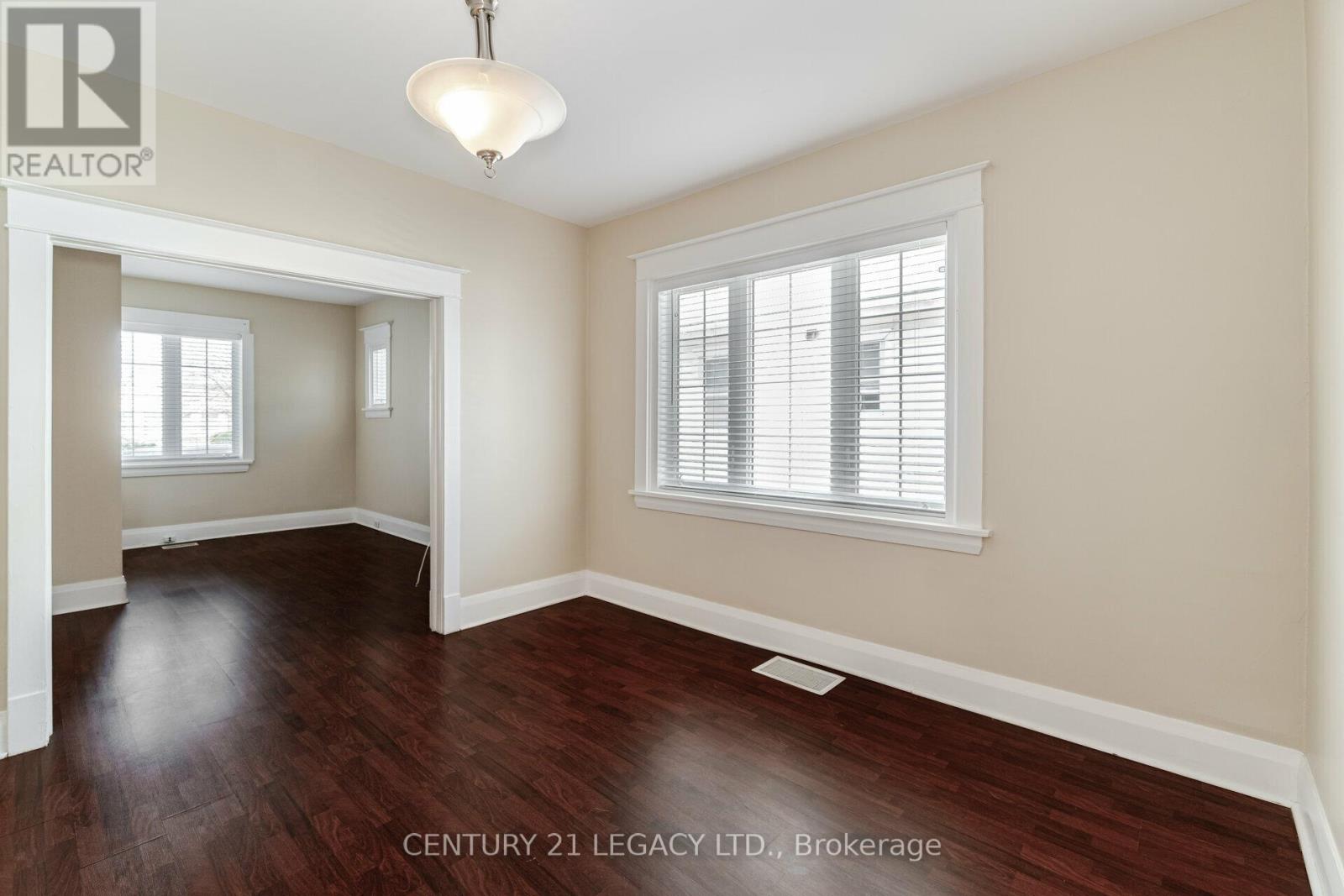 227 Queen Street W, Brampton (Downtown Brampton), Ontario  L6Y 1M6 - Photo 9 - W12722908