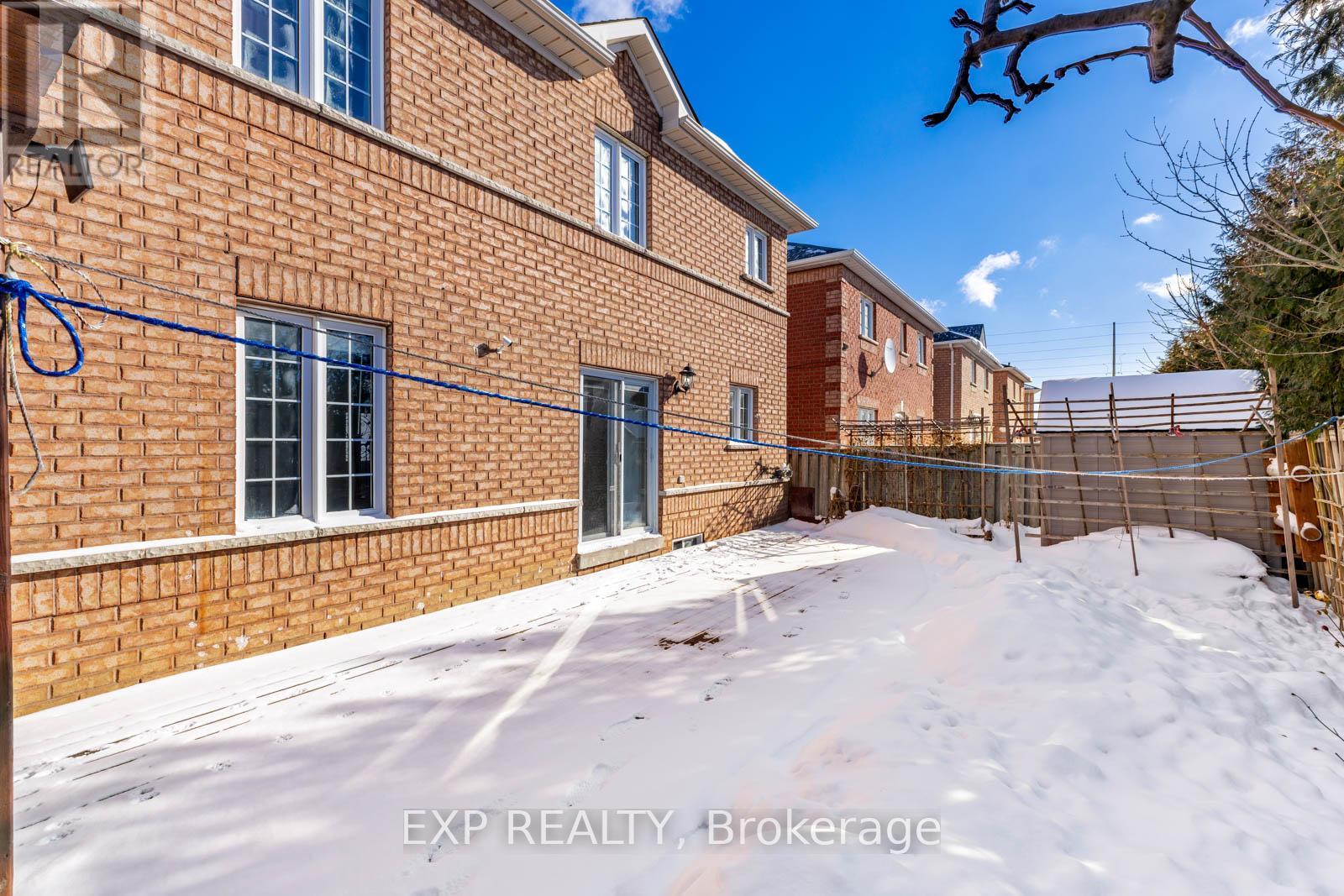 81 Farthingale Crescent, Brampton, Ontario  L7A 1W7 - Photo 48 - W12722920