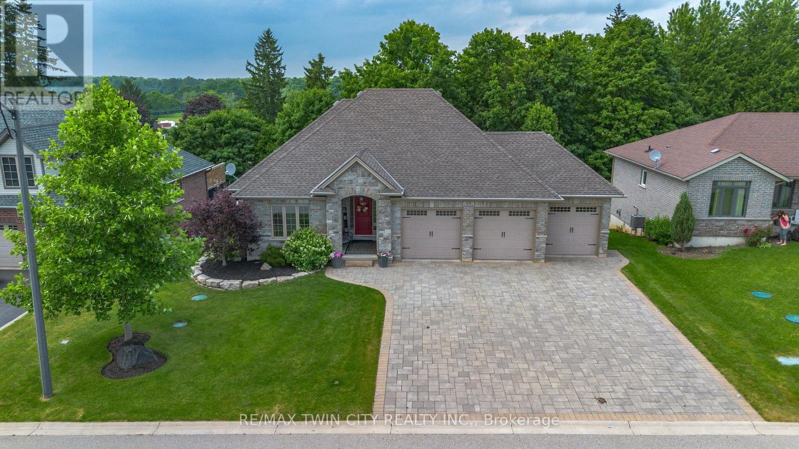 28 Graydon Drive, South-West Oxford, Ontario  N0J 1N0 - Photo 2 - X12722882