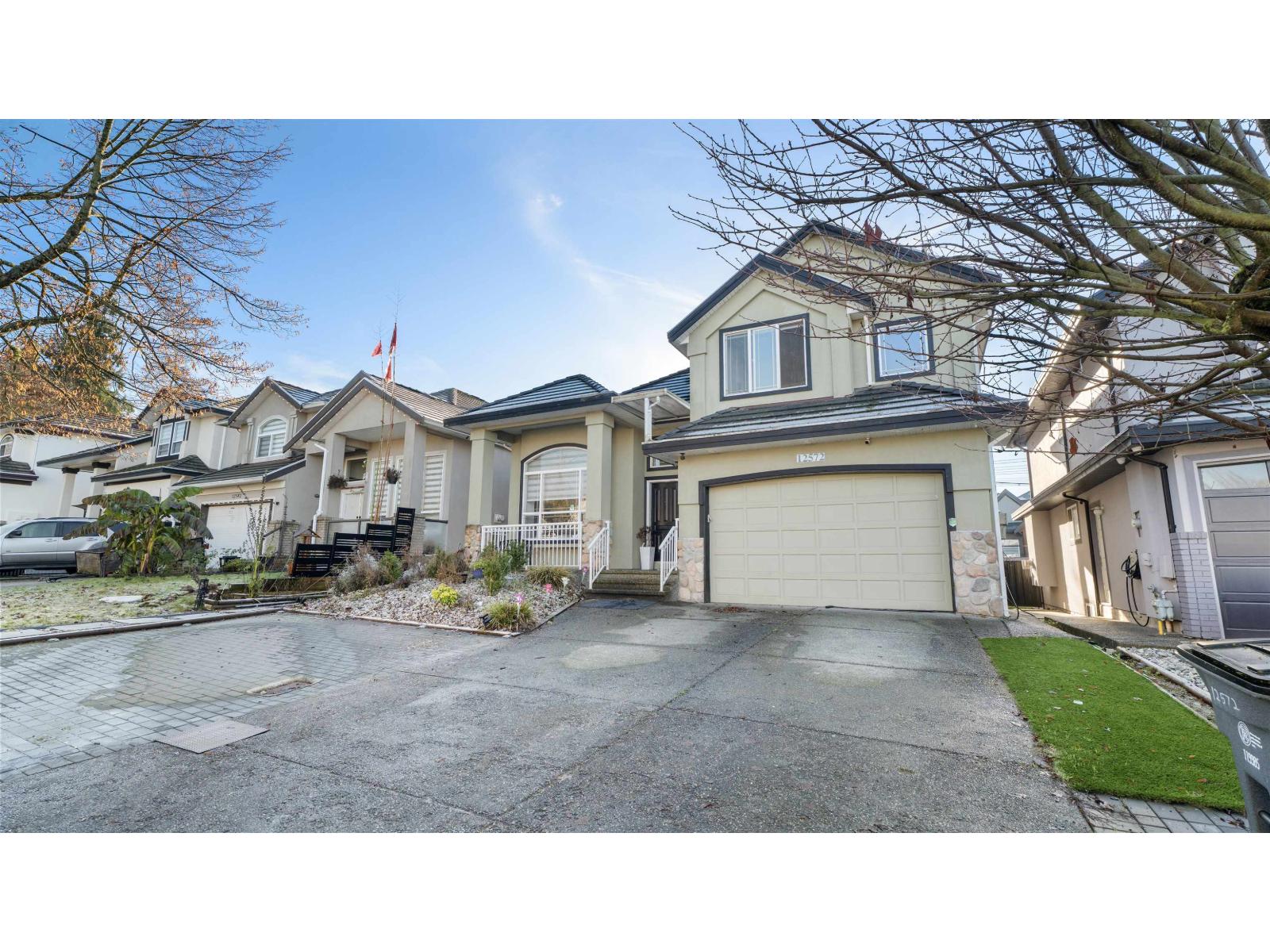 12572 62b Avenue, Surrey, British Columbia  V3X 3M9 - Photo 2 - R3078347