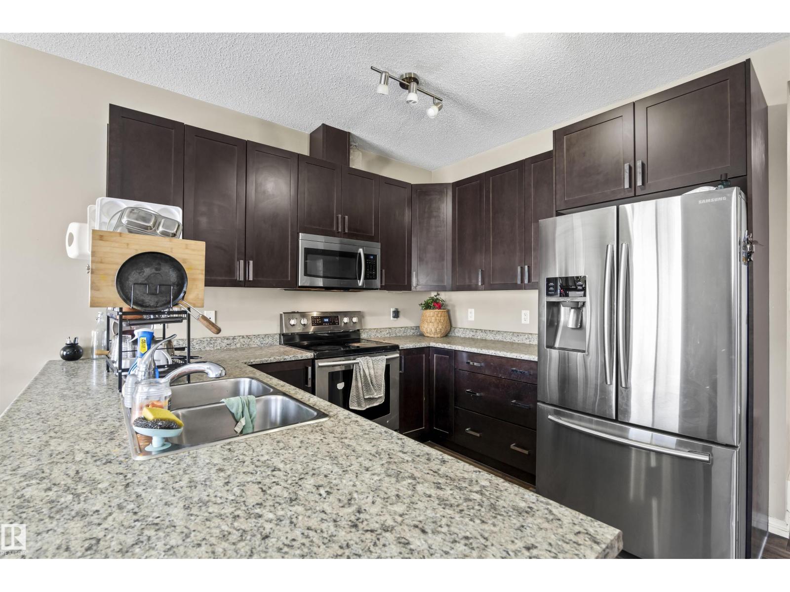 2526 19a Avenue Nw Nw, Edmonton, Alberta  T6T 2E1 - Photo 8 - E4470839