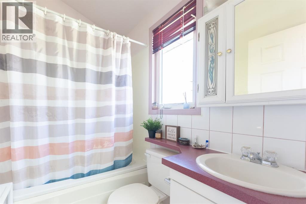 329 2 Avenue Ne, Milk River, Alberta  T0K 1M0 - Photo 35 - A2252561