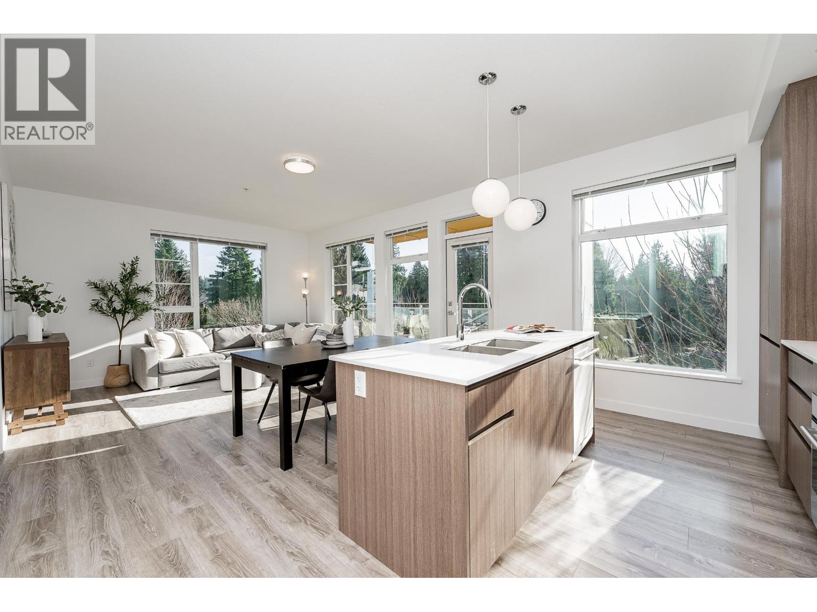 304 516 Foster Avenue, Coquitlam, British Columbia  V3J 0H8 - Photo 3 - R3082489