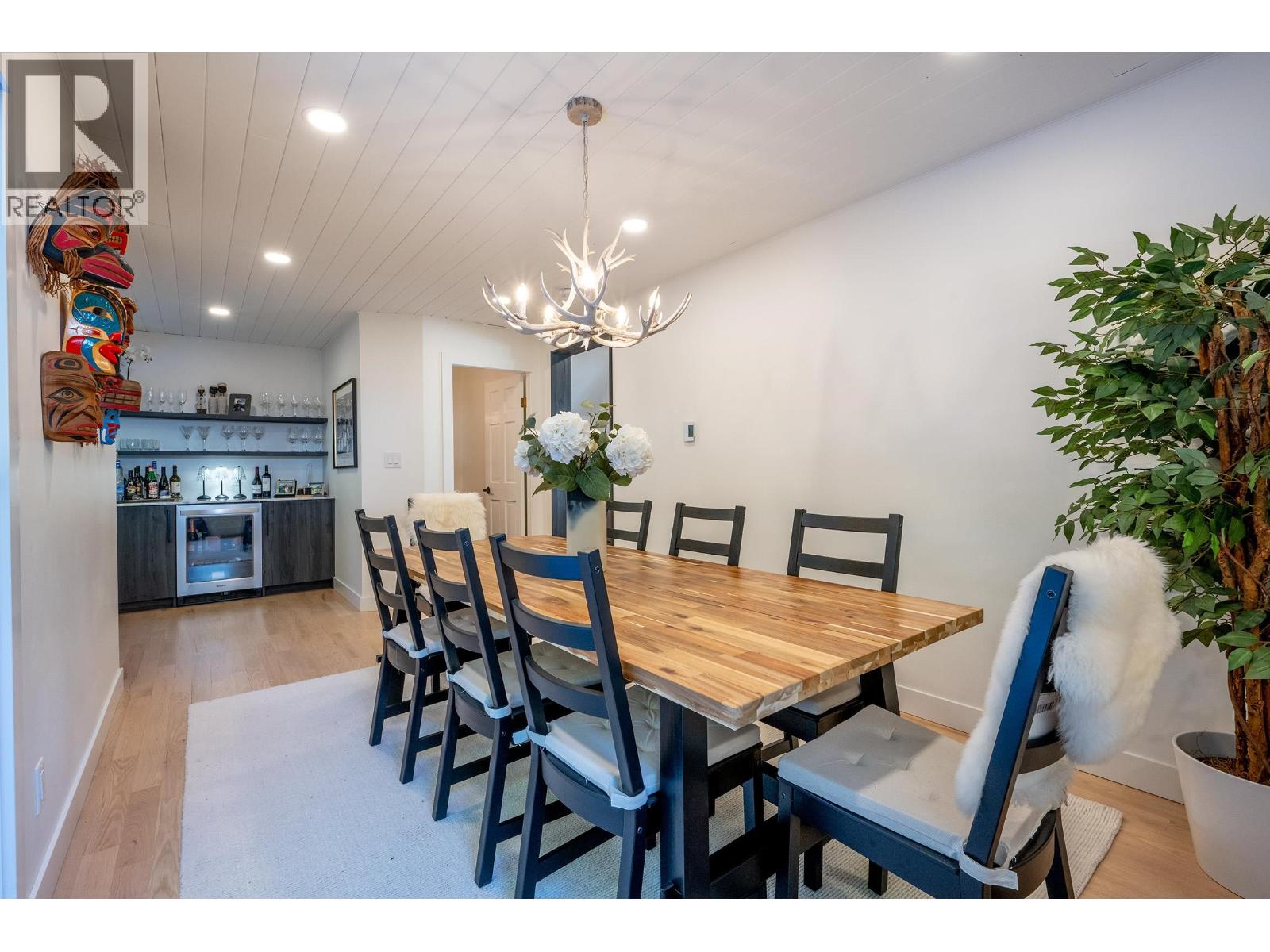 2219 Aspen Drive, Whistler, British Columbia  V8E 0A6 - Photo 9 - R3082507