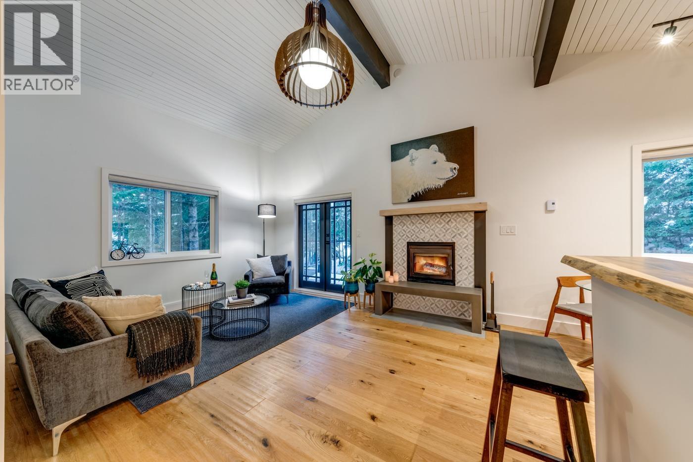 3273 Arbutus Drive, Whistler, British Columbia  V8E 0B8 - Photo 6 - R3082492