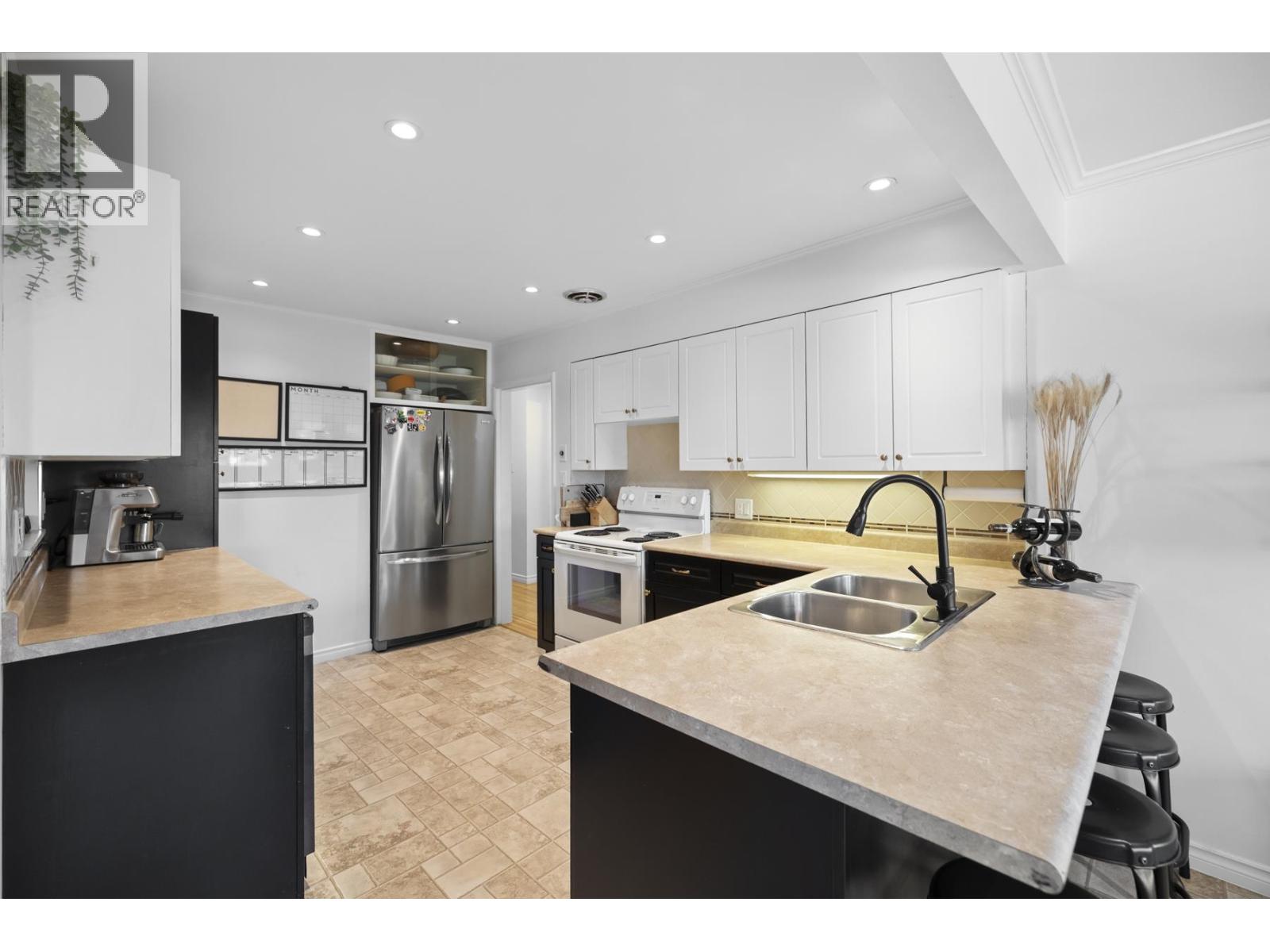 6529 Dawson Street, Vancouver, British Columbia V5S 2W2 - Photo 13 - R3082497