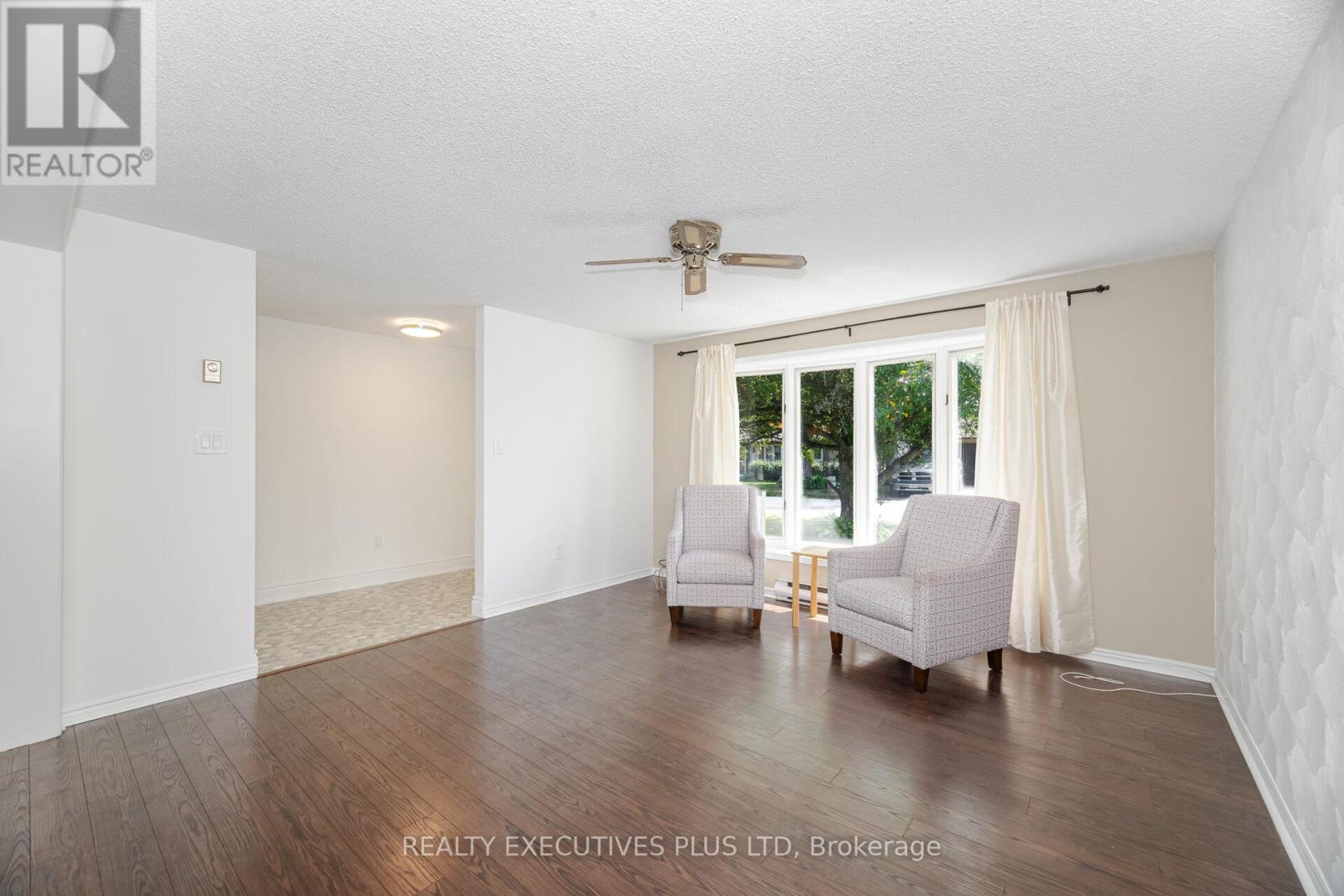 112 Tecumseth Pines Drive, New Tecumseth, Ontario  L0G 1W0 - Photo 8 - N12722946