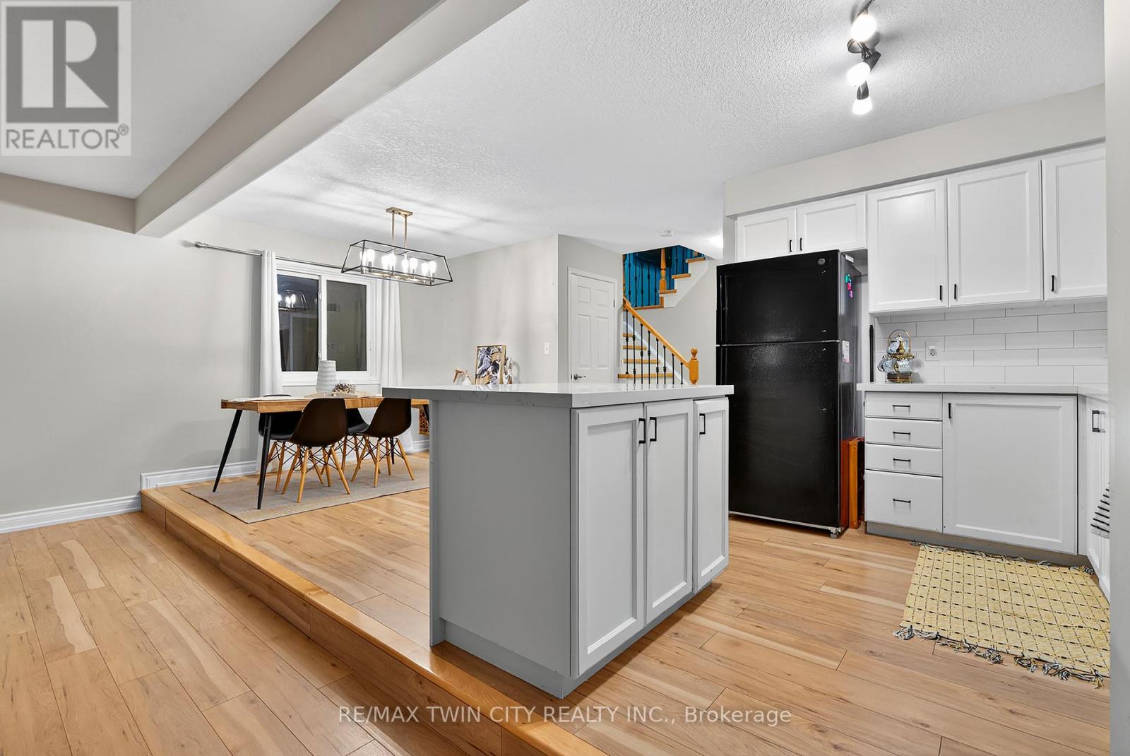 70 Cannes Street, Kitchener, Ontario  N2R 1V2 - Photo 7 - X12722932