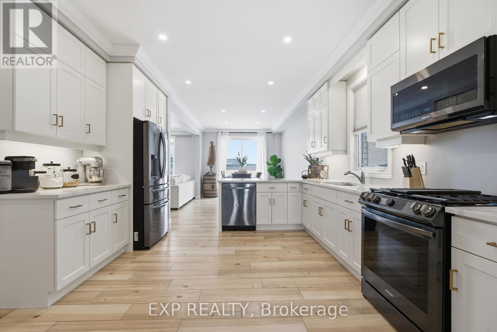 31 Miranda Path, Woolwich, Ontario  N3B 2C6 - Photo 5 - X12722936