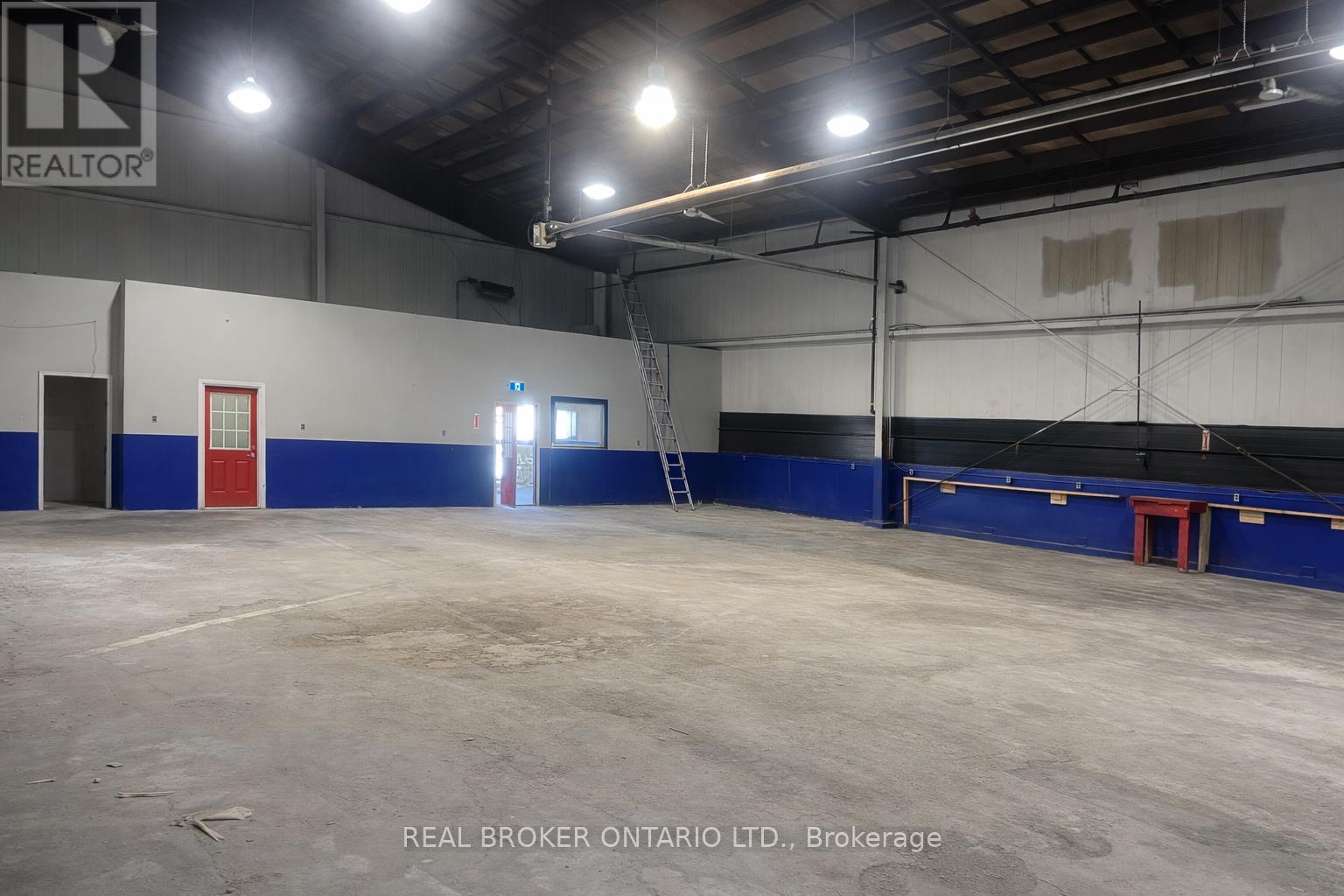 1 - 4256 Carroll Avenue, Niagara Falls, Ontario  L2E 7J2 - Photo 5 - X12722938