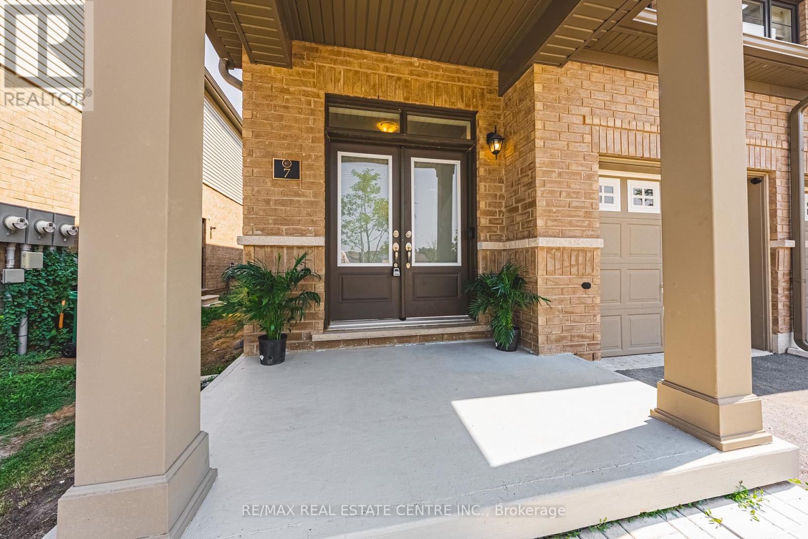 7 - 166 Deerpath Drive, Guelph, Ontario  N1K 0E2 - Photo 3 - X12722958