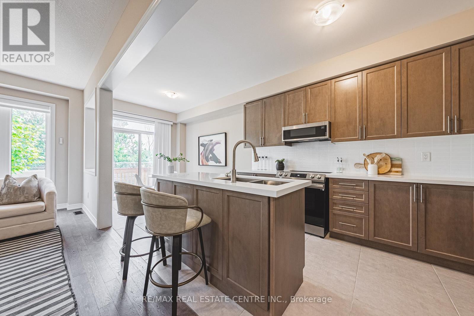 7 - 166 Deerpath Drive, Guelph, Ontario  N1K 0E2 - Photo 8 - X12722958