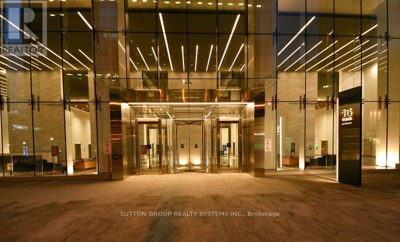 709 - 160 Flemington Road, Toronto, Ontario  M6A 0A9 - Photo 2 - W12709124