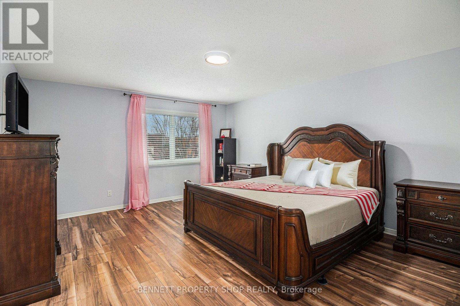 1067 Rocky Harbour Crescent, Ottawa, Ontario  K1V 1V3 - Photo 24 - X12723010