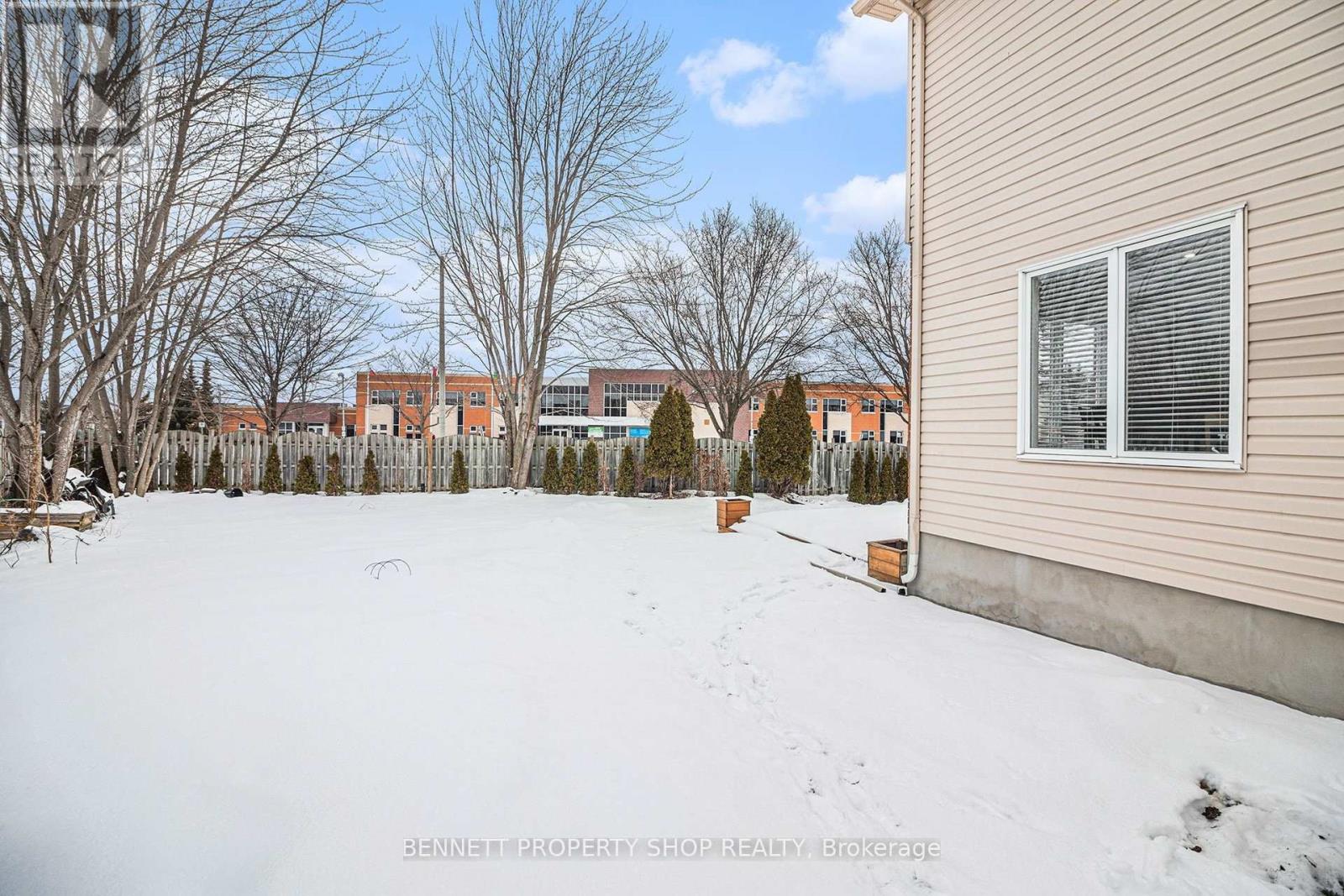 1067 Rocky Harbour Crescent, Ottawa, Ontario  K1V 1V3 - Photo 39 - X12723010