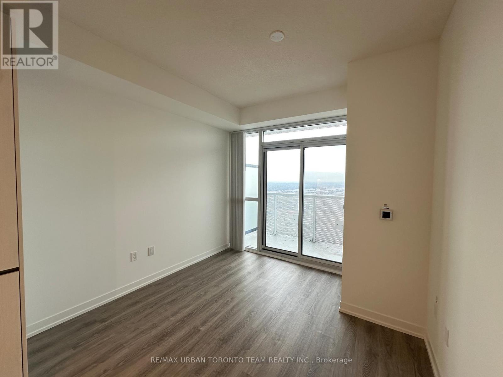 5105 - 8 Interchange Way, Vaughan, Ontario  L4K 5Z7 - Photo 5 - N12723006