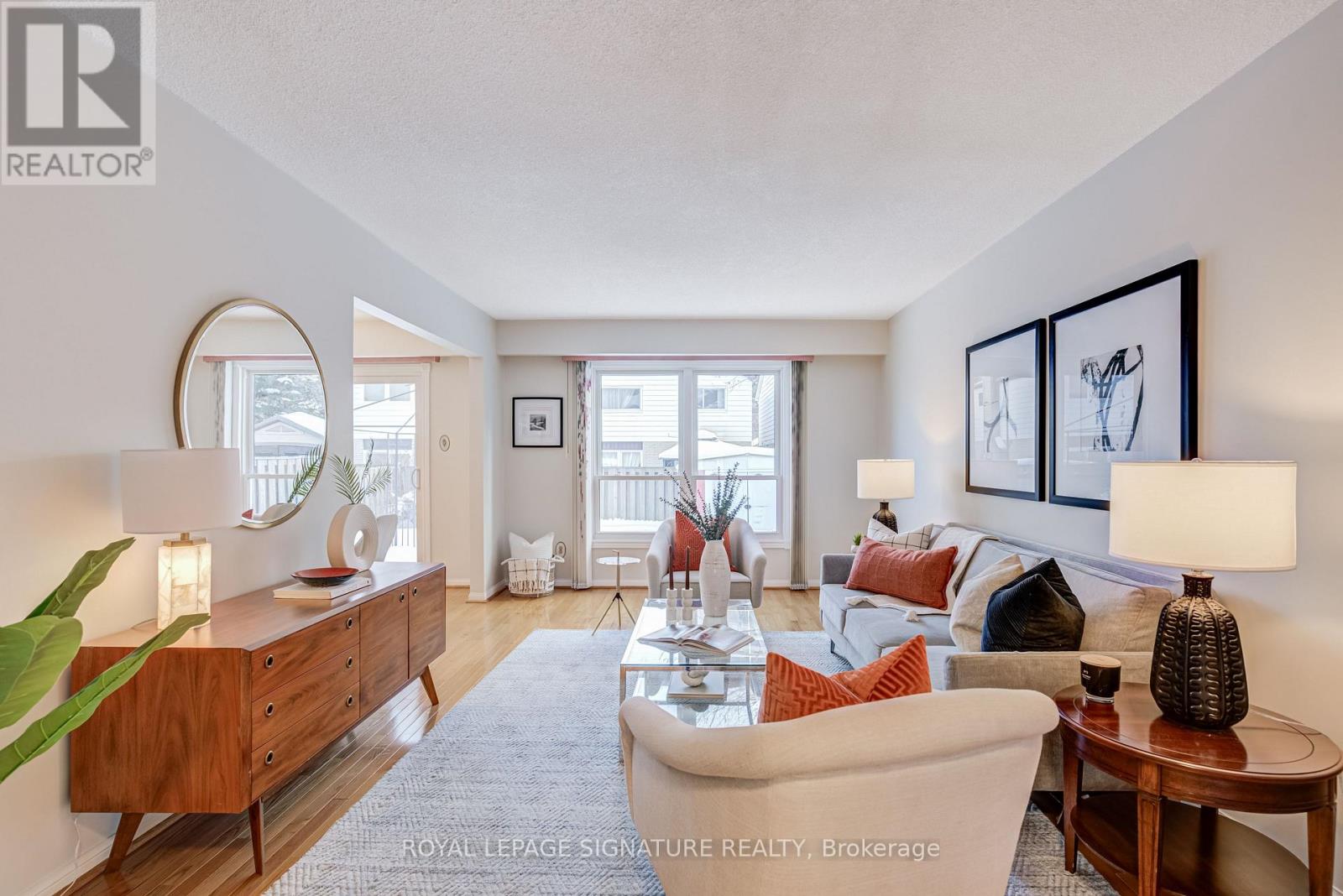 138 GREENWICH SQUARE, Toronto, Ontario