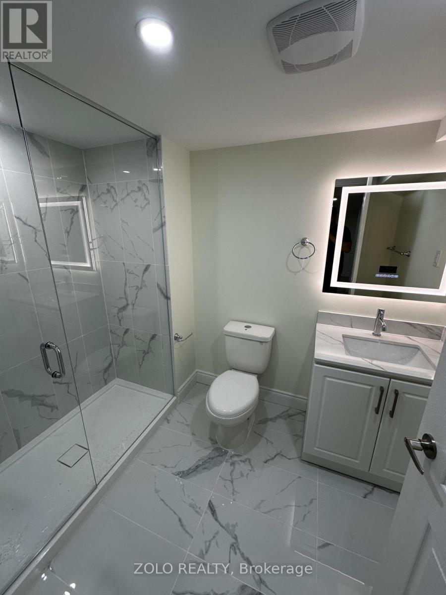 7327 Glamorgan Way, Mississauga, Ontario  L5N 7Z3 - Photo 11 - W12722970