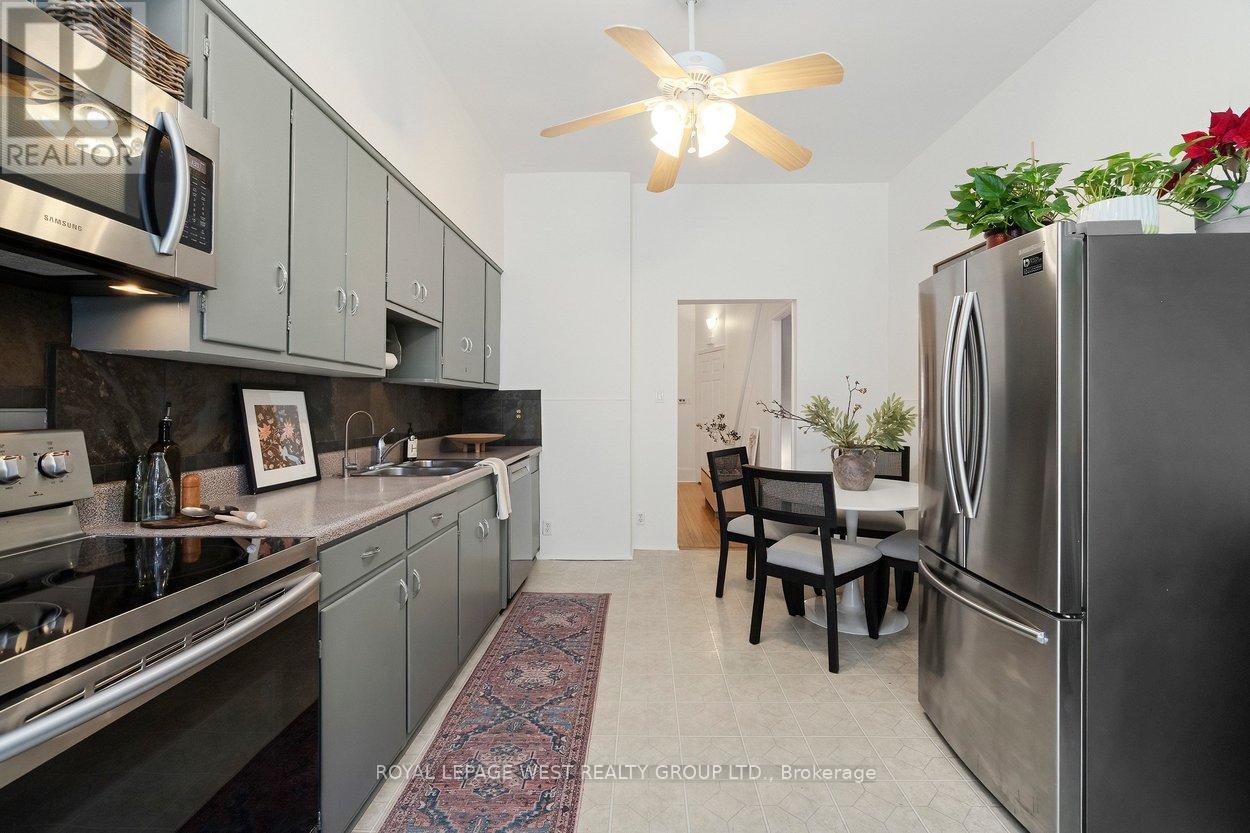 25 Westmoreland Avenue, Toronto, Ontario  M6H 2Z6 - Photo 16 - W12723020