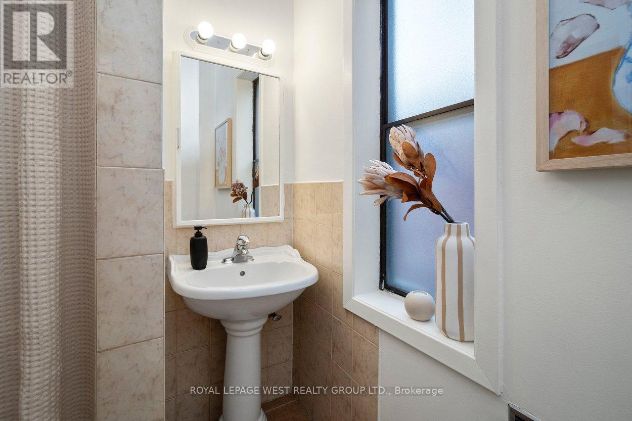 25 Westmoreland Avenue, Toronto, Ontario  M6H 2Z6 - Photo 28 - W12723020