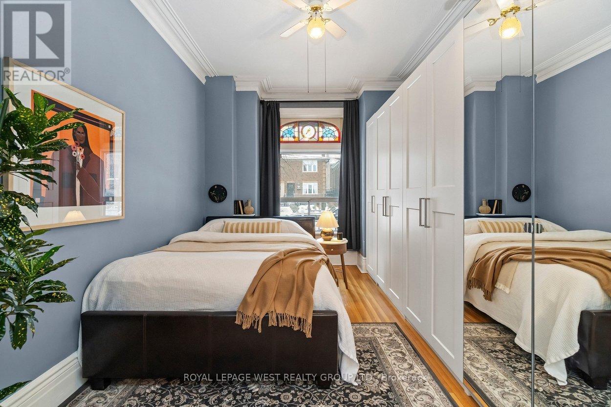 25 Westmoreland Avenue, Toronto, Ontario  M6H 2Z6 - Photo 8 - W12723020