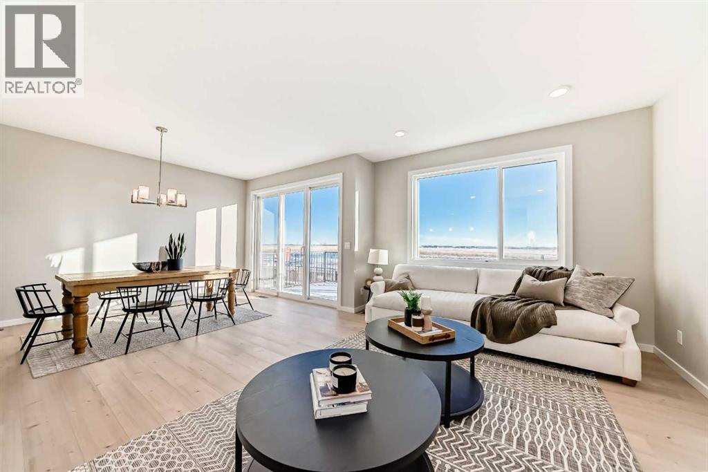 72 Lewisburg Close Ne, Calgary, Alberta  T3P 2N4 - Photo 4 - A2278248