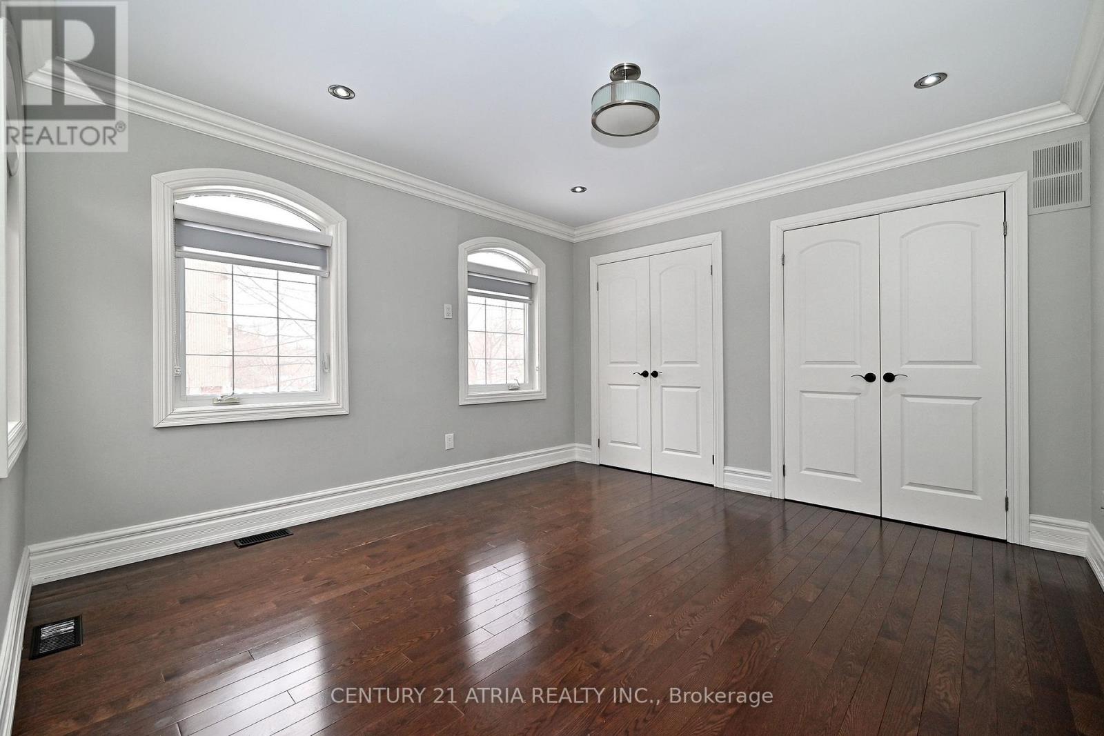 350 Queen Mary Drive, Oakville, Ontario  L6K 3L8 - Photo 29 - W12720272