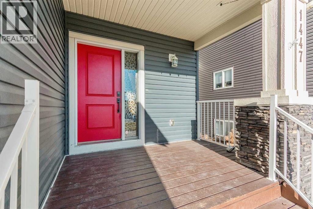 1447 Aldrich Place, Carstairs, Alberta  T0M 0N0 - Photo 2 - A2280025