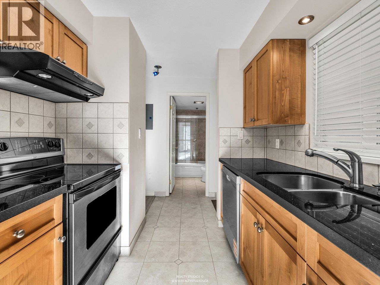 202 966 W 14th Avenue, Vancouver, British Columbia V5Z 1R4 - Photo 13 - R3082515