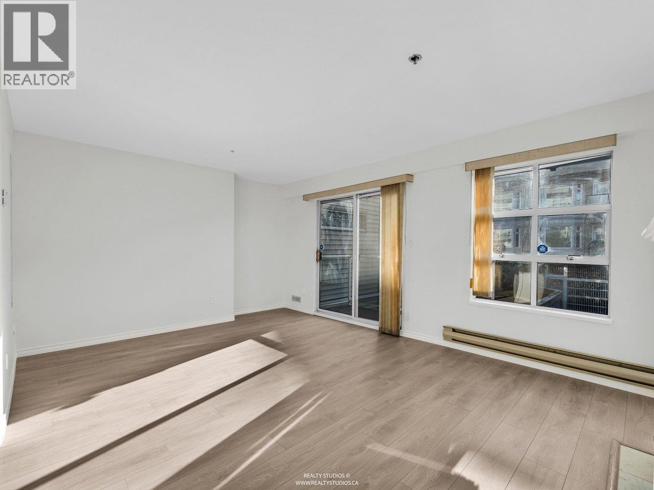 202 966 W 14th Avenue, Vancouver, British Columbia V5Z 1R4 - Photo 2 - R3082515