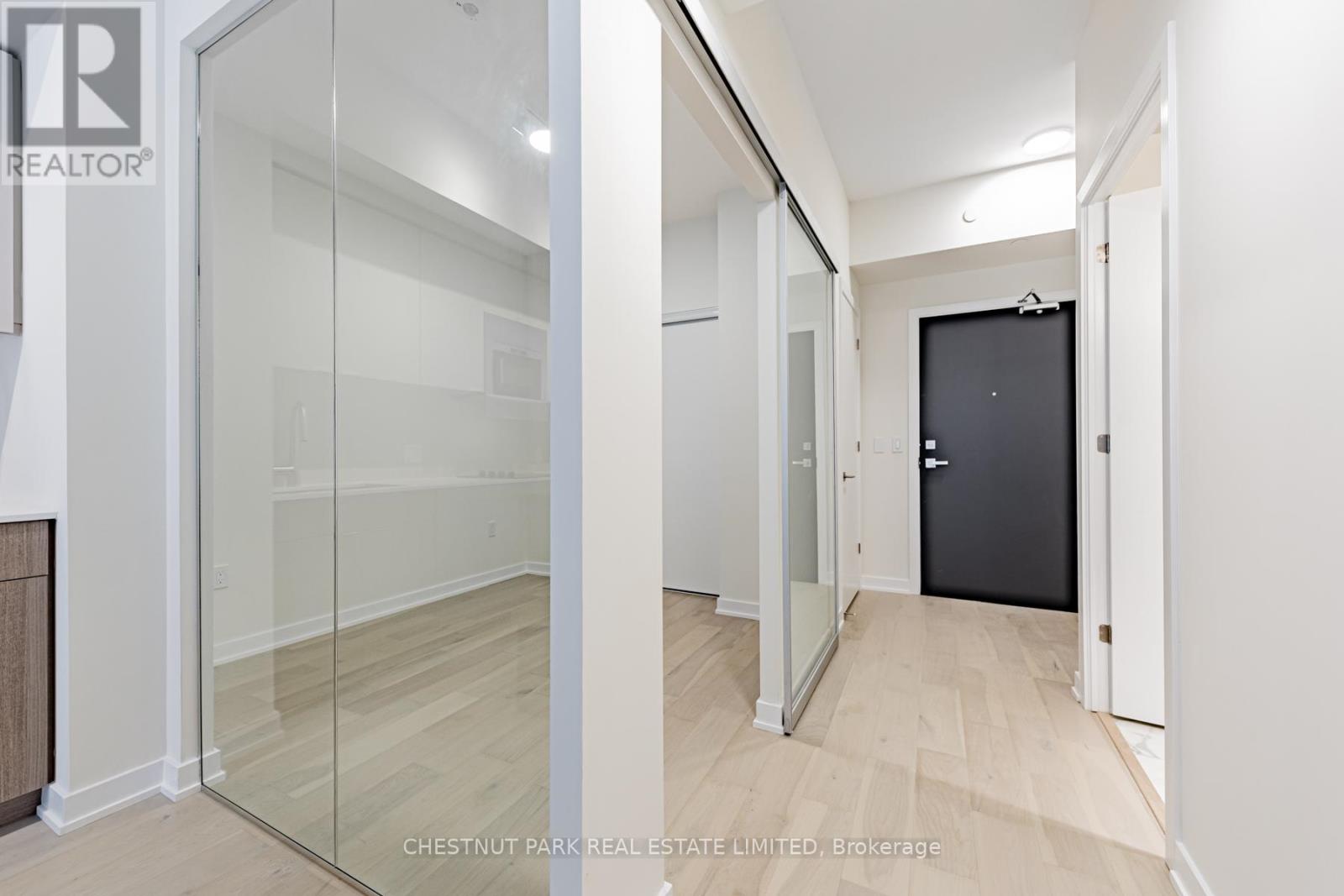 203 - 840 St Clair Avenue W, Toronto, Ontario  M6C 0A4 - Photo 2 - C12723052