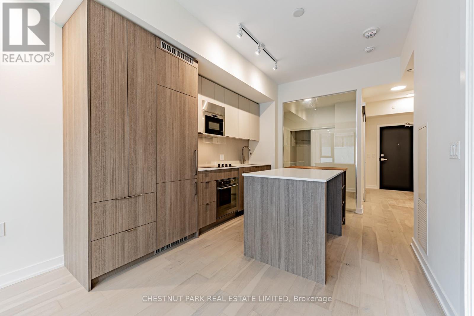 203 - 840 St Clair Avenue W, Toronto, Ontario  M6C 0A4 - Photo 5 - C12723052