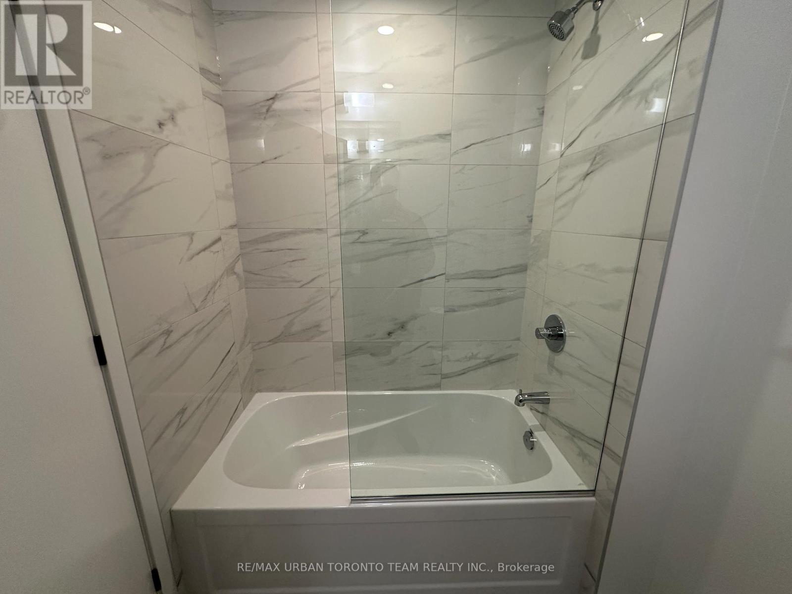 5203 - 8 Interchange Way, Vaughan, Ontario  L4K 5Z7 - Photo 13 - N12723040