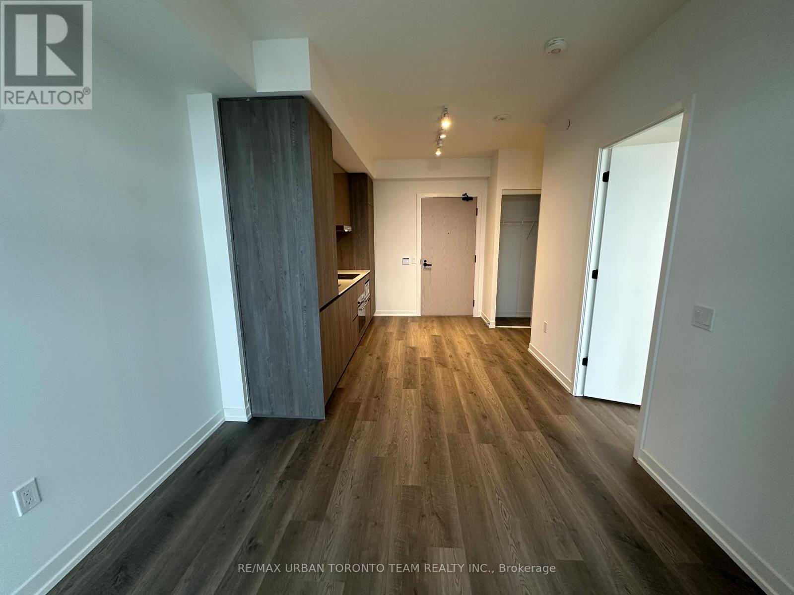 5203 - 8 Interchange Way, Vaughan, Ontario  L4K 5Z7 - Photo 4 - N12723040