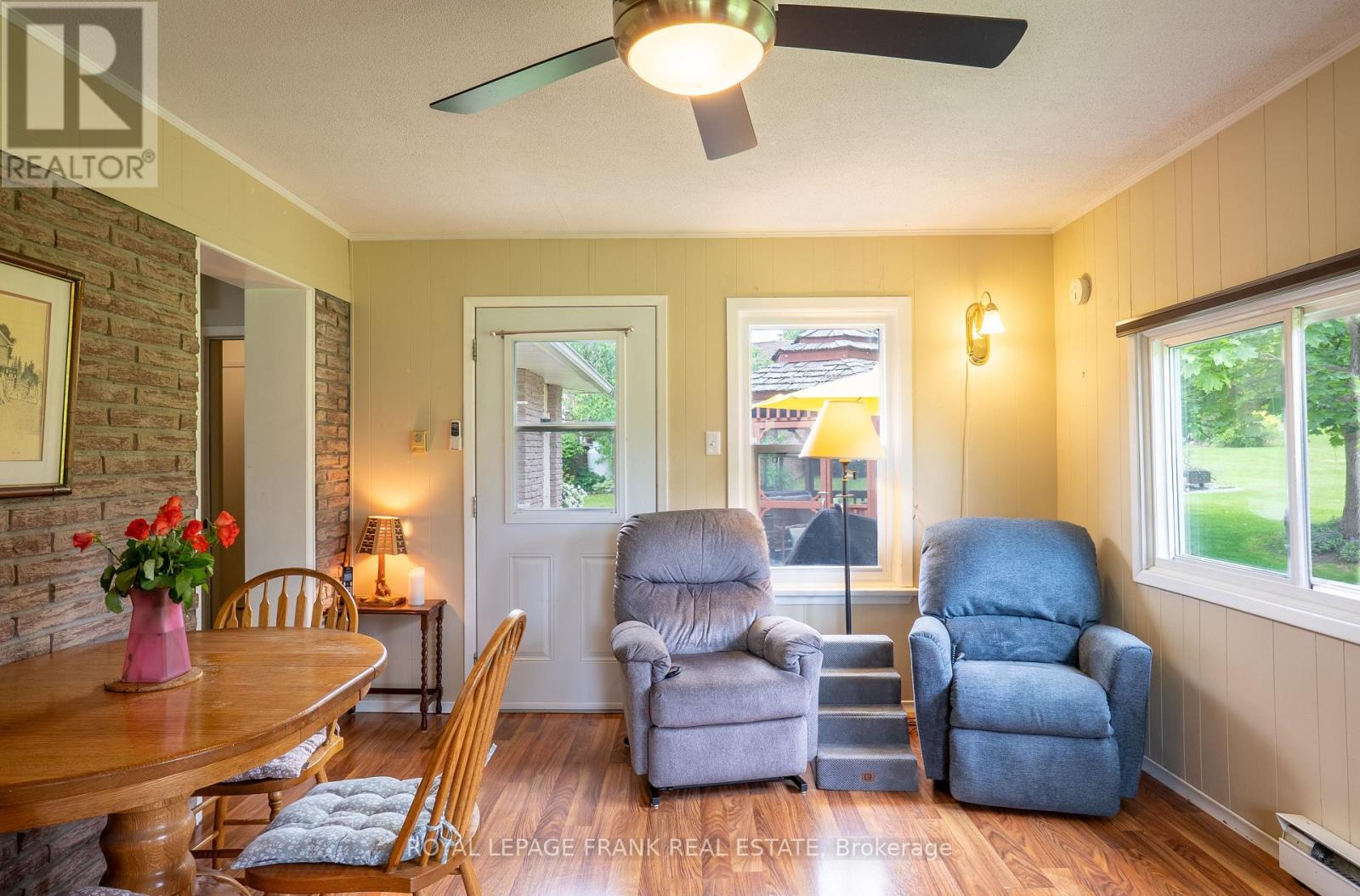 383 Old Surrey Lane, Kawartha Lakes, Ontario  K0M 1A0 - Photo 15 - X12594004