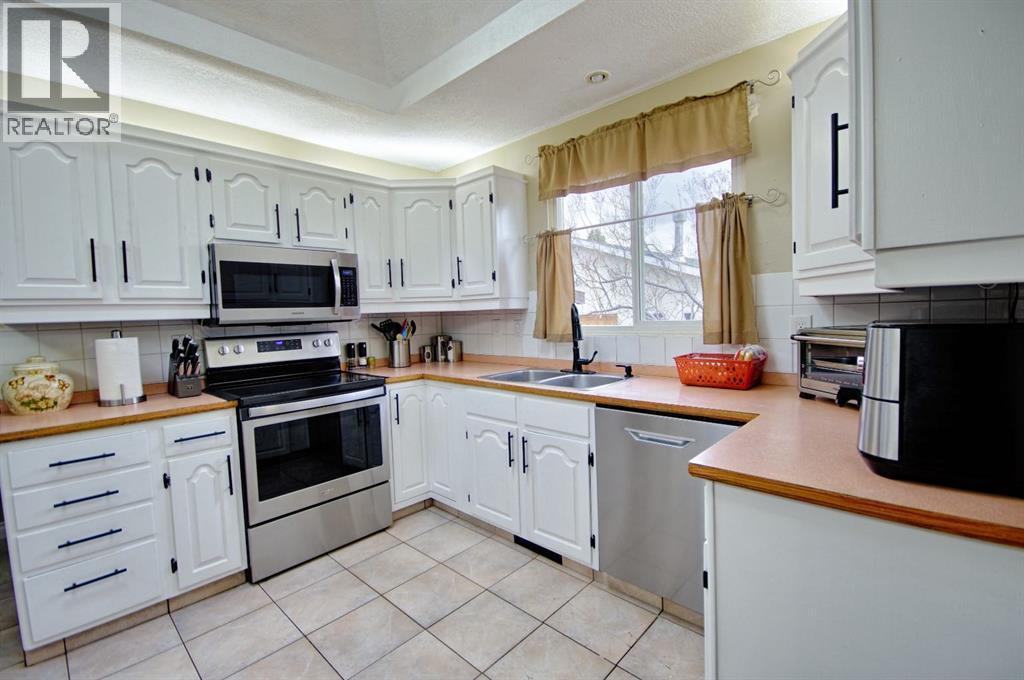 2418 20 Street N, Lethbridge, Alberta  T1H 4T8 - Photo 9 - A2279092