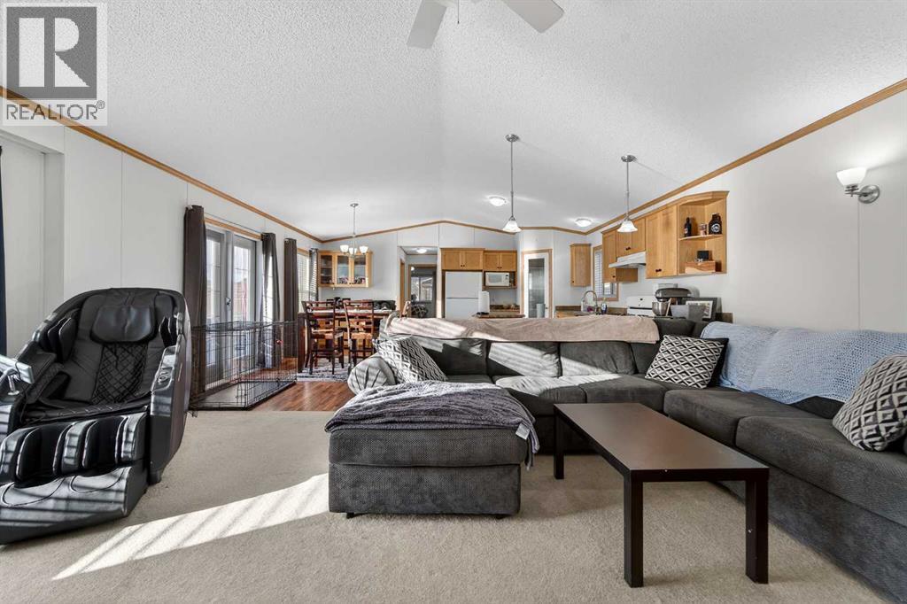 5004 Seasons Boulevard, Coaldale, Alberta  T1M 0C6 - Photo 4 - A2280239