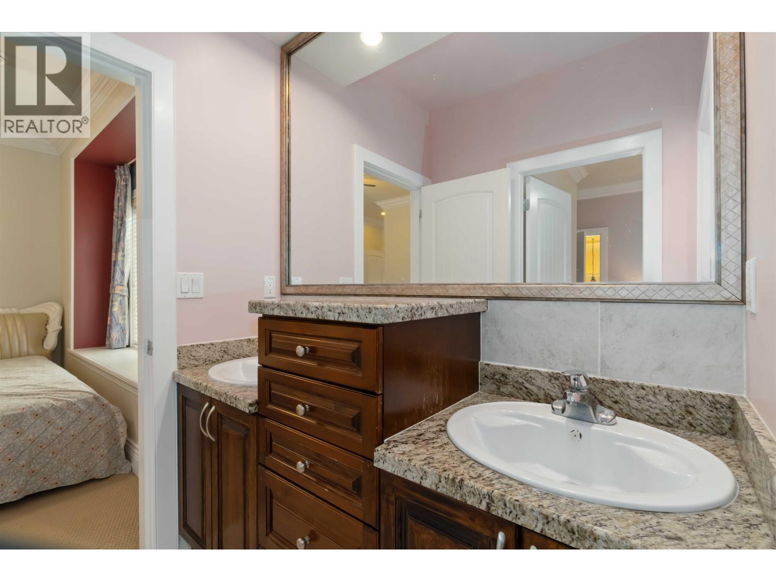 6040 Adams Place, Richmond, British Columbia  V7C 2N1 - Photo 37 - R3082309