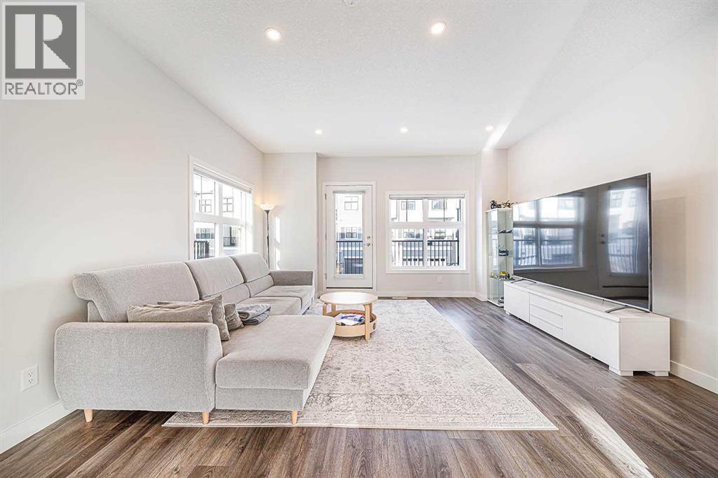 69 Les Jardins Park Se, Calgary, Alberta  T2C 5V3 - Photo 4 - A2273716