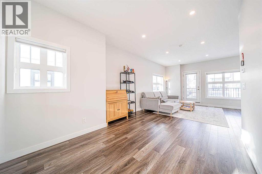 69 Les Jardins Park Se, Calgary, Alberta  T2C 5V3 - Photo 5 - A2273716