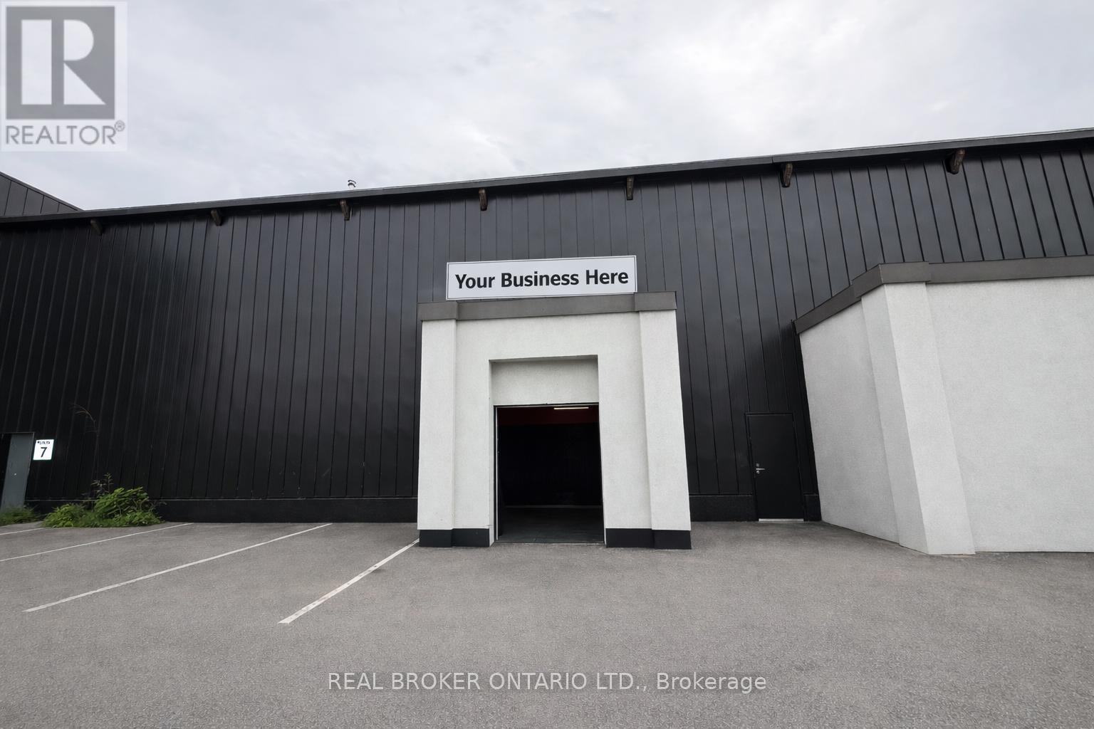 C7 - 4256 CARROLL AVENUE, Niagara Falls, Ontario